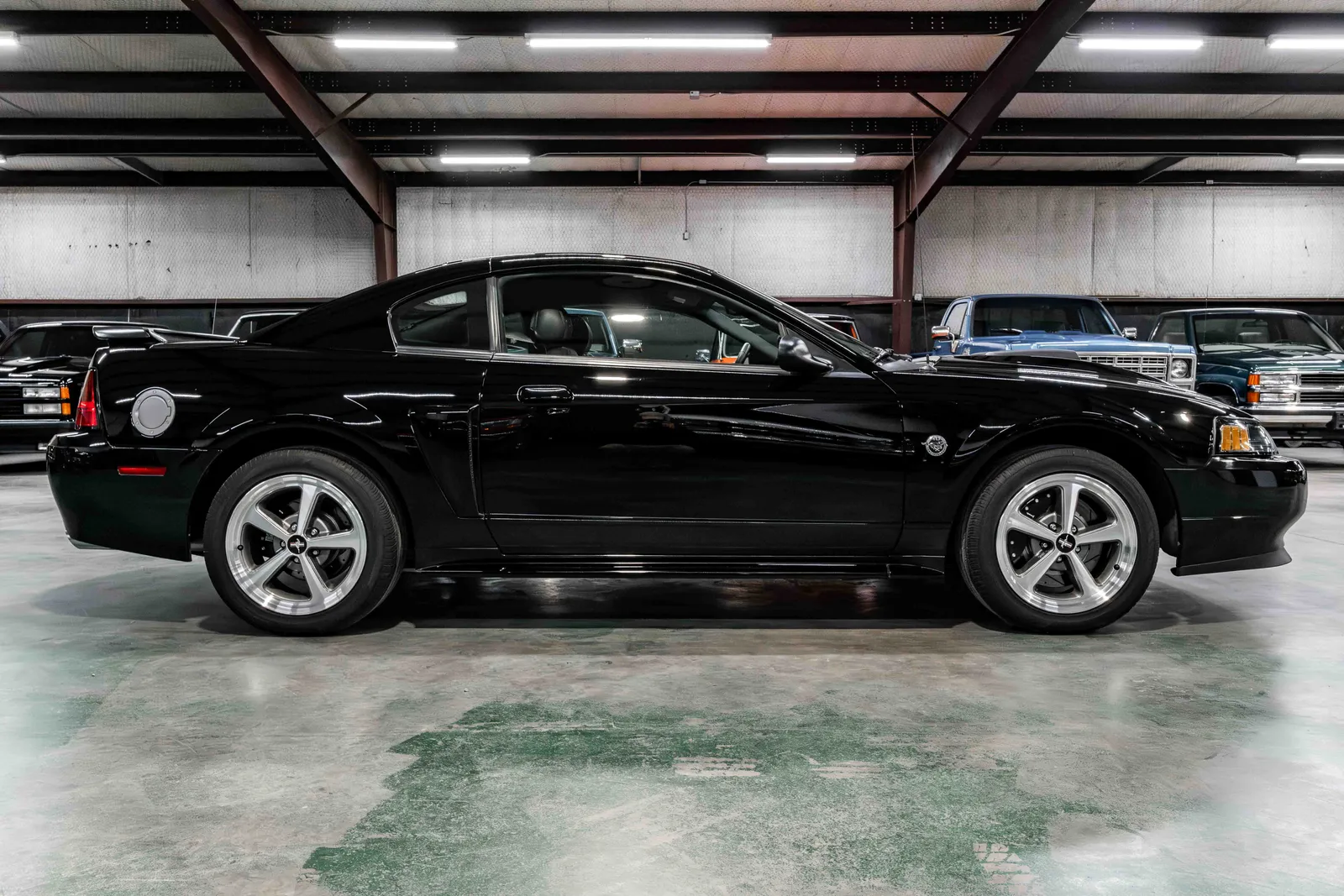 5_ 2004-Ford-Mach1-Black-140791-41.jpg